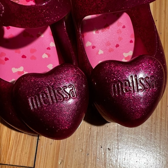 Mini Melissa Glittery Red Heart Shoes - Picture 4 of 12